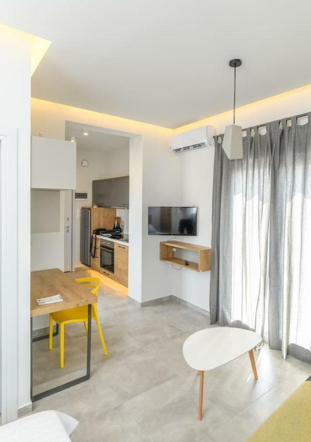 Superior Modern Apartment In The Center With View. Volos Exterior photo