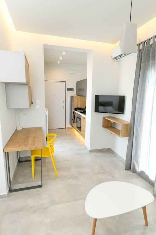 Superior Modern Apartment In The Center With View. Volos Exterior photo